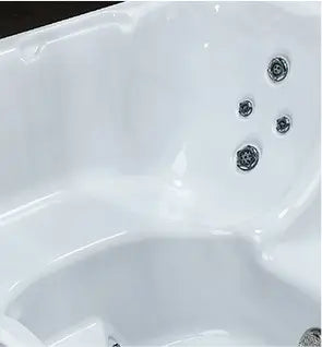 Mazdak Leisure
