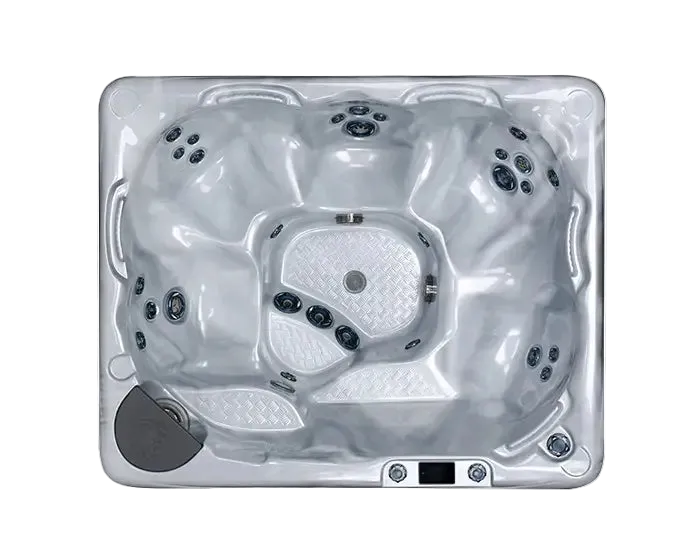 Hot tub with multiple jets